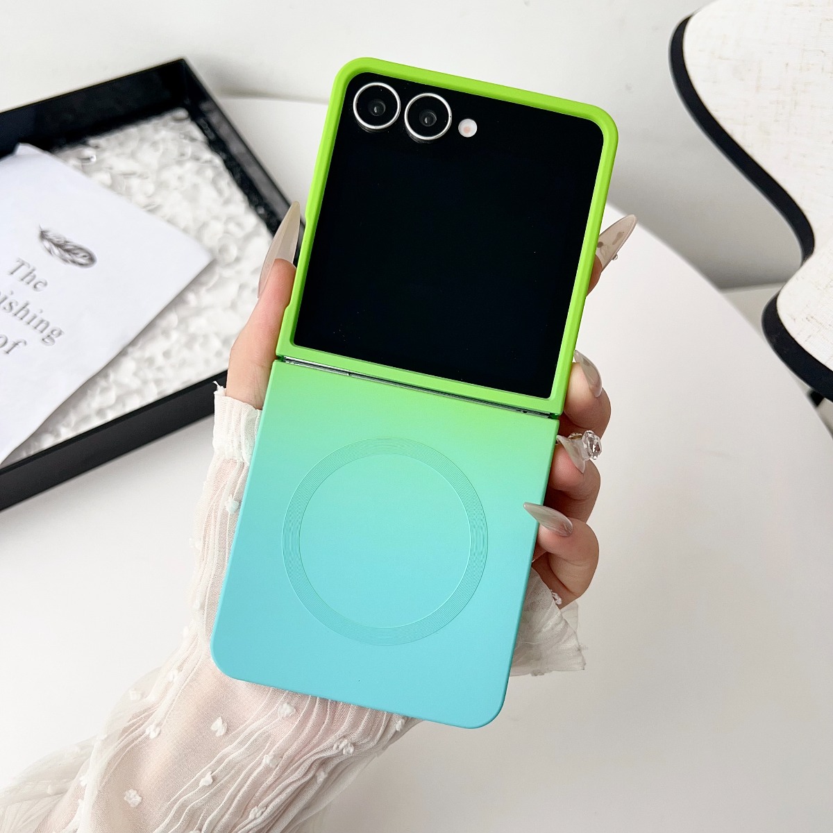 Gradient Liquid Silicone Soft  - Liquid Silicone Magnetic Phone Case 评论和价格